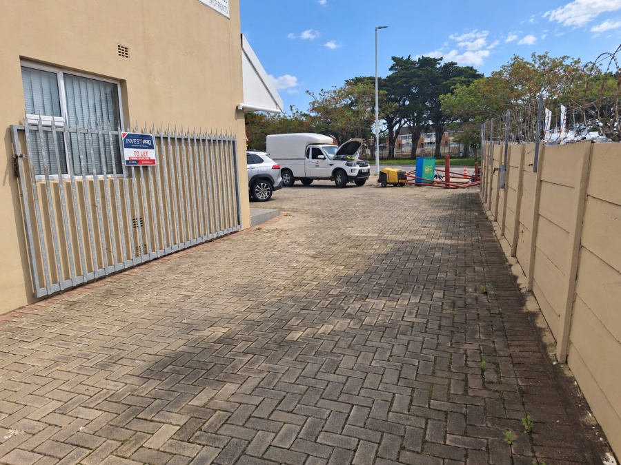 To Let Commercial Property for Rent in Gonubie Eastern Cape